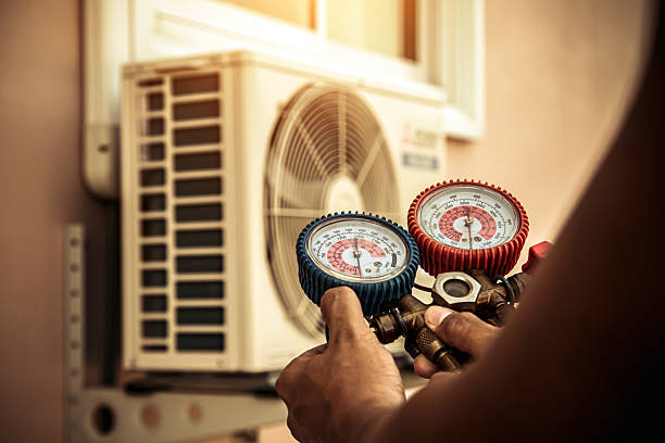Professional Hvac Maintenance technician working in Redwood Estates, CA